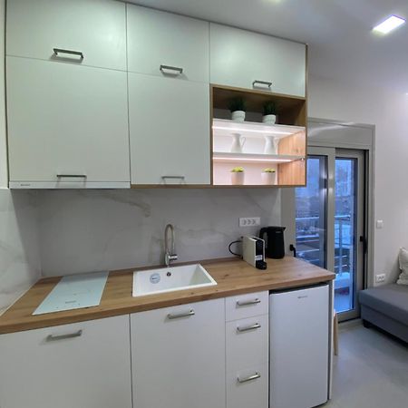 Armonia Small Luxury Apartments 이라피트라 외부 사진