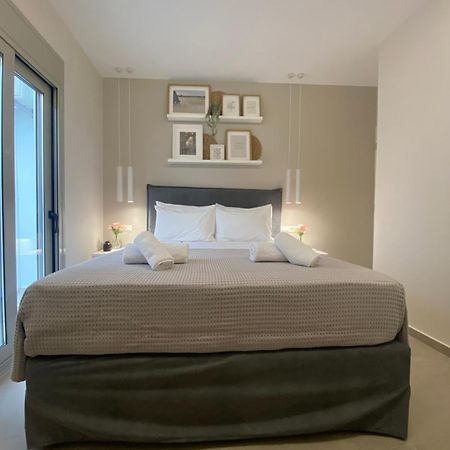 Armonia Small Luxury Apartments 이라피트라 외부 사진