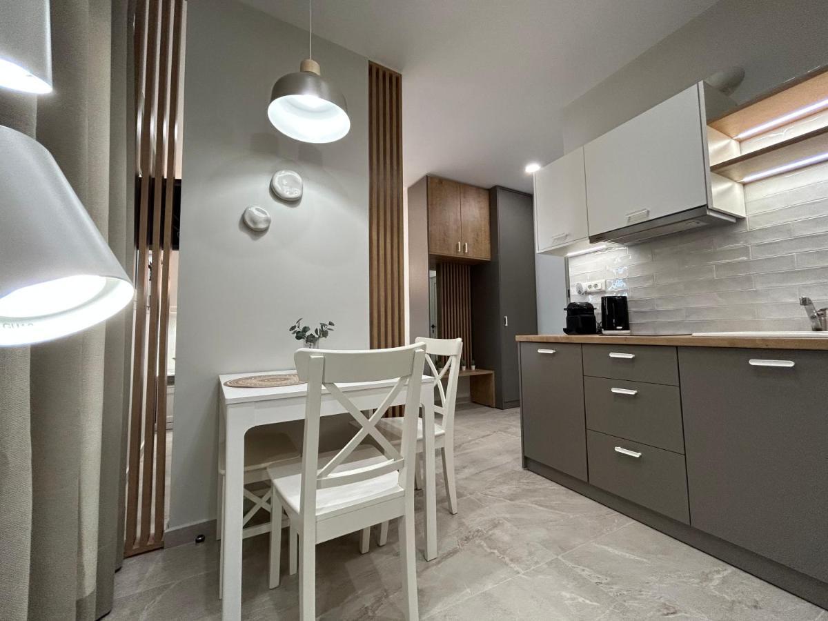 Armonia Small Luxury Apartments 이라피트라 외부 사진