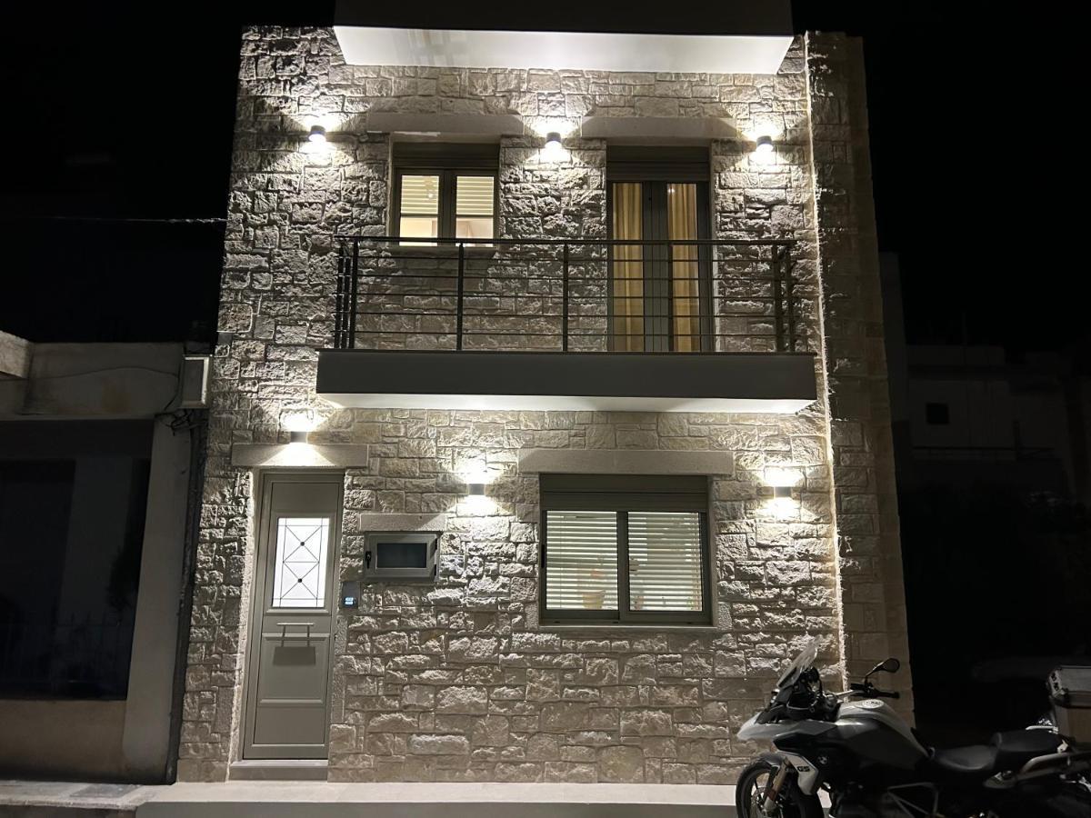 Armonia Small Luxury Apartments 이라피트라 외부 사진