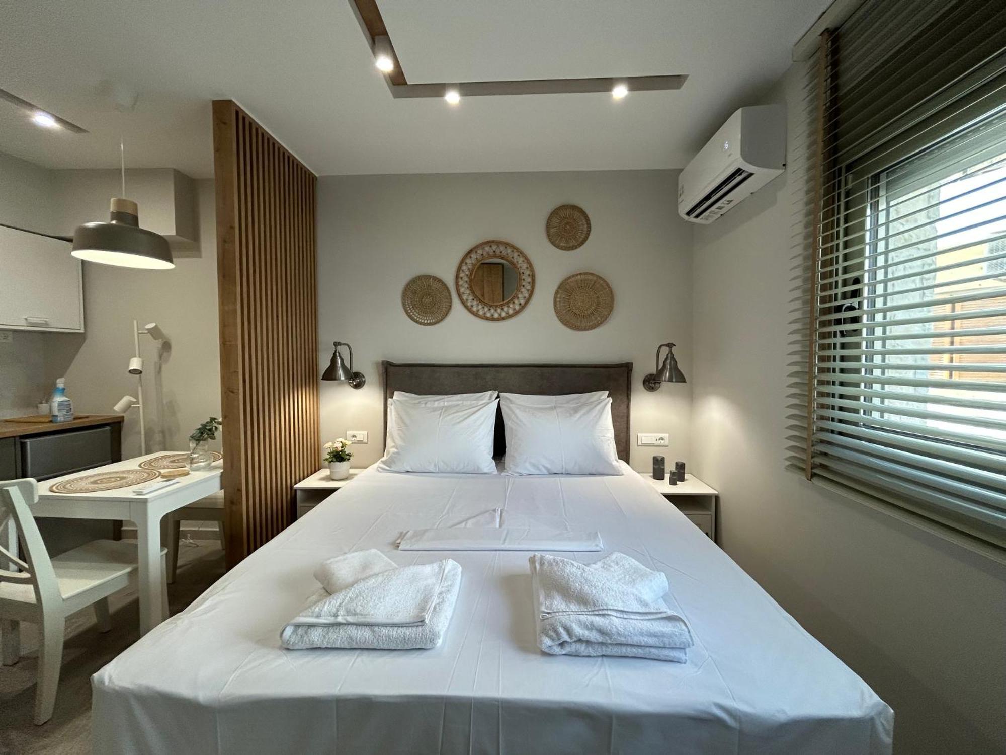 Armonia Small Luxury Apartments 이라피트라 객실 사진