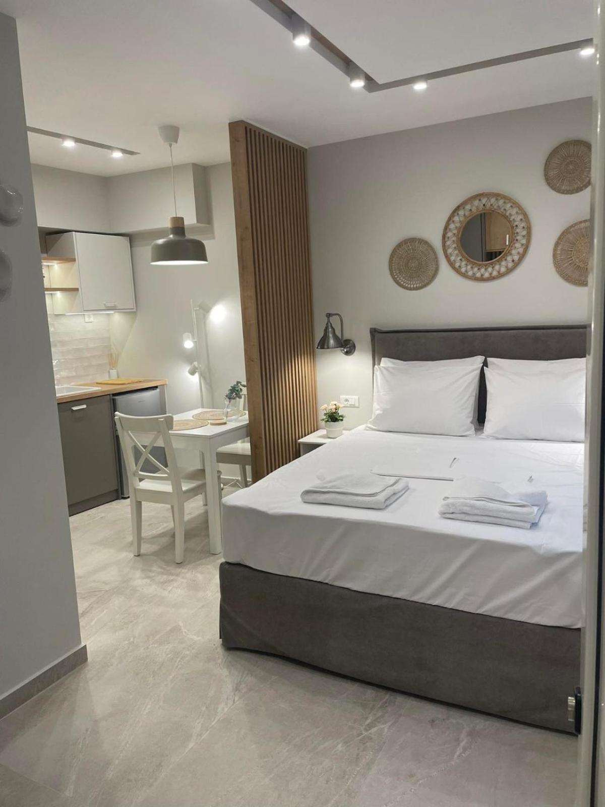 Armonia Small Luxury Apartments 이라피트라 객실 사진