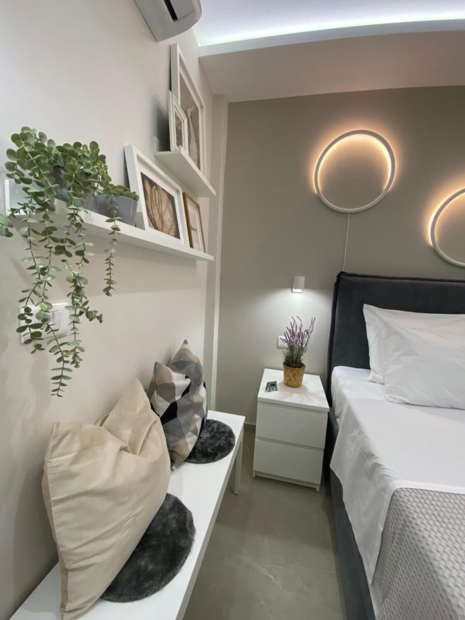 Armonia Small Luxury Apartments 이라피트라 외부 사진