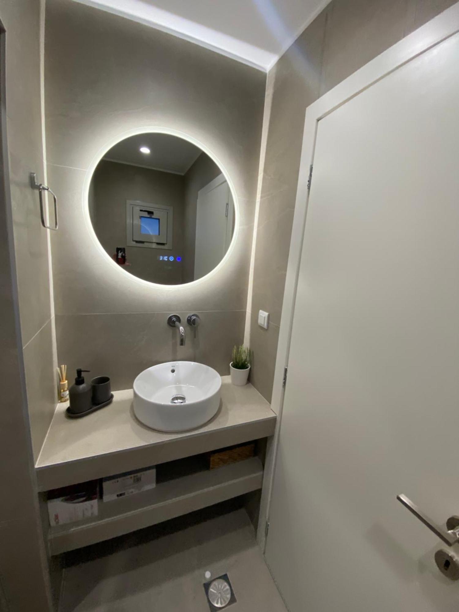 Armonia Small Luxury Apartments 이라피트라 외부 사진