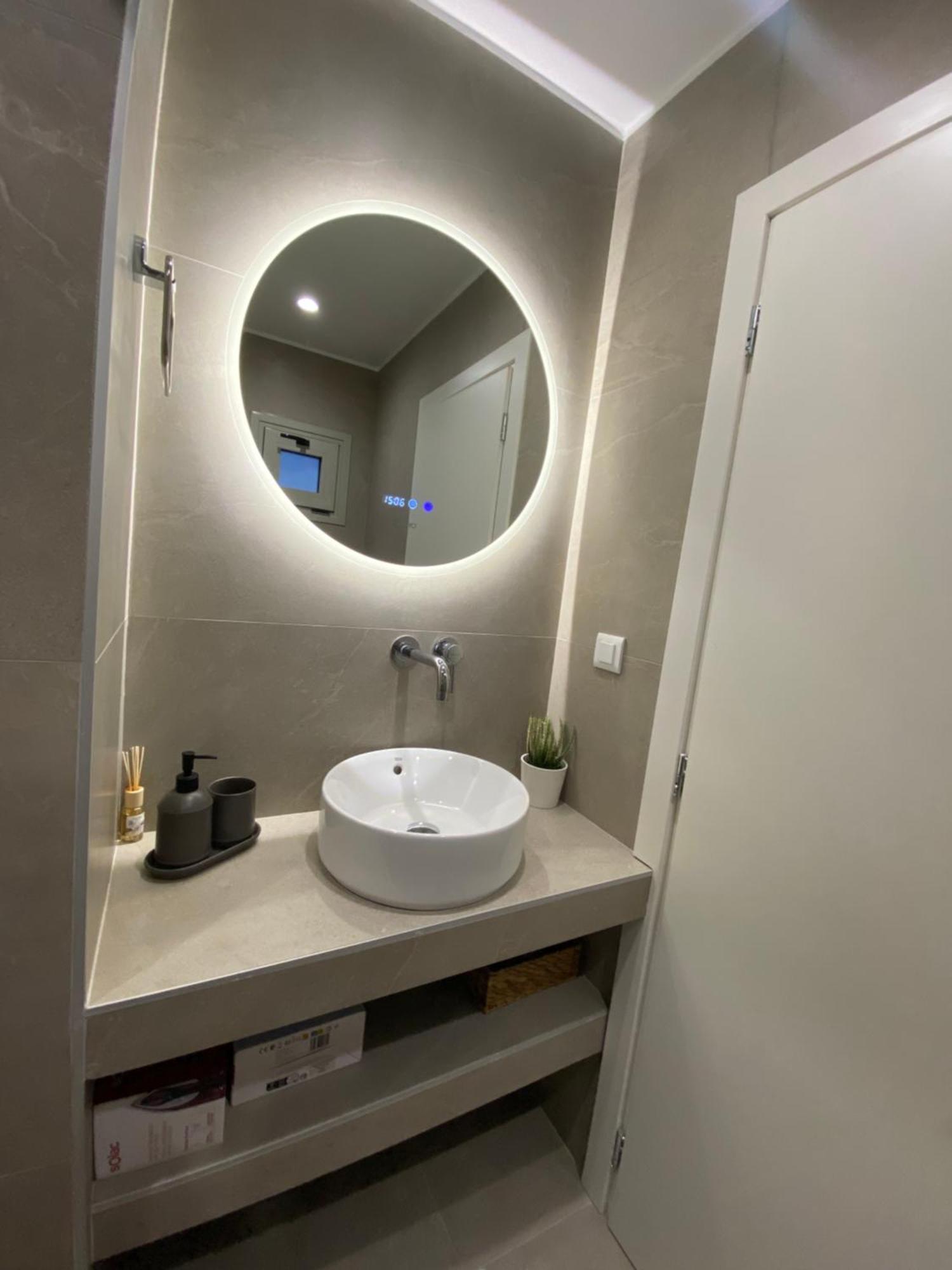 Armonia Small Luxury Apartments 이라피트라 외부 사진