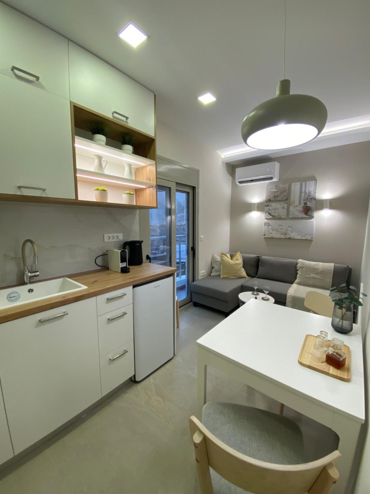 Armonia Small Luxury Apartments 이라피트라 외부 사진