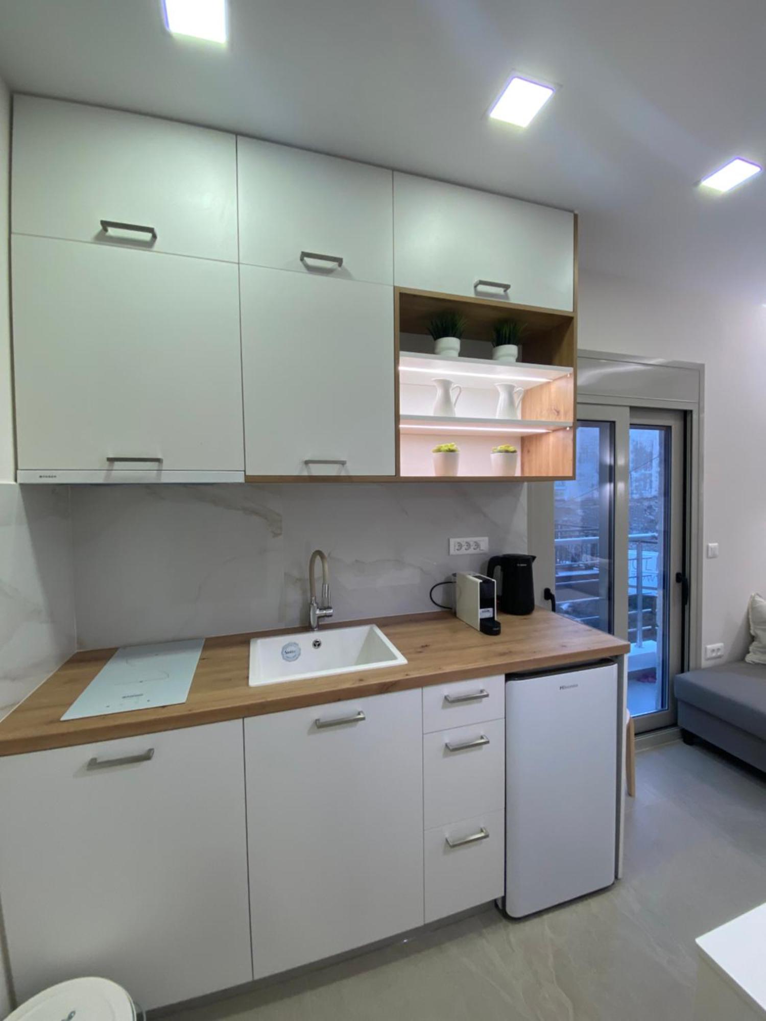 Armonia Small Luxury Apartments 이라피트라 외부 사진